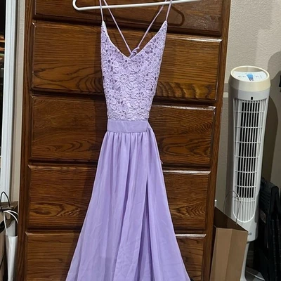 Maxi vestido morado Foto 1 de 4