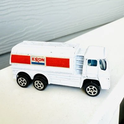 Vintage 1973 Corgi Juniors White Guy Warrior Exxon Tanker Truck HO Diecast - Image 1 of 4