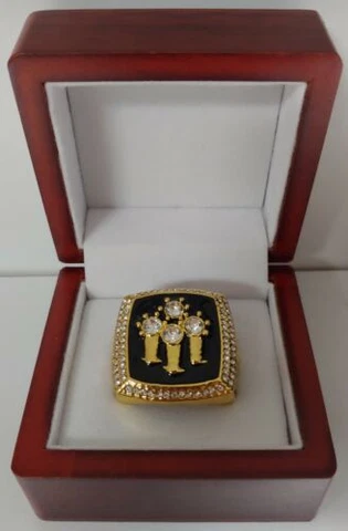 Scottie Pippen - 1996 Chicago Bulls Championship Ring With Wooden Display Box Cover