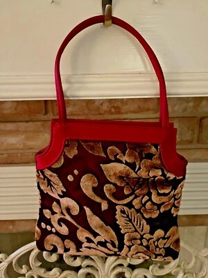 Victoria Secret вечер сумка бордовый/коричневый вырез бархата с красной отделкой и ручкой - Изображение 1 из 3