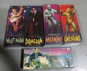 VERSIEGELT! 5x UNIVERSAL MONSTERS Modellbausätze ~ Creature, Flivver, Wolfman, Dracula +2 - Bild 1 von 3
