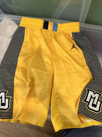 Marquette University Basketball Game Shorts Nike Jordan Size 40 Cover