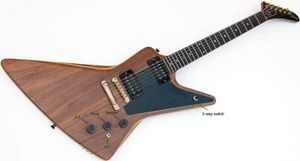 Gibson Explorer E2 1980 5 piece walnut/maple laminated body, maple neck - Picture 1 of 7