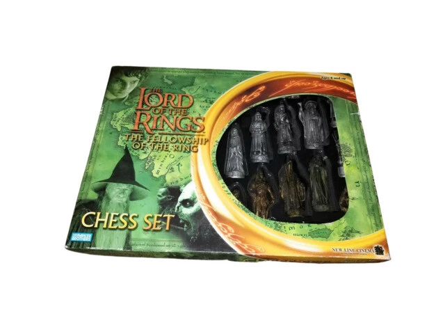 Complete Lord of The Rings Chess Set Game Fellowship Parker Bros LOTR Figures