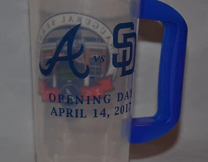 Taza (taza) de plástico Atlanta Braves SUNTRUST Park Openday Day temporada inaugural 2017 - Imagen 1 de 5