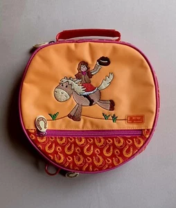 Kulturbeutel für Mädchen von Sigikid in Rot mit Spiegel.  24 cm x 23 cm x 4 cm . - Bild 1 von 6