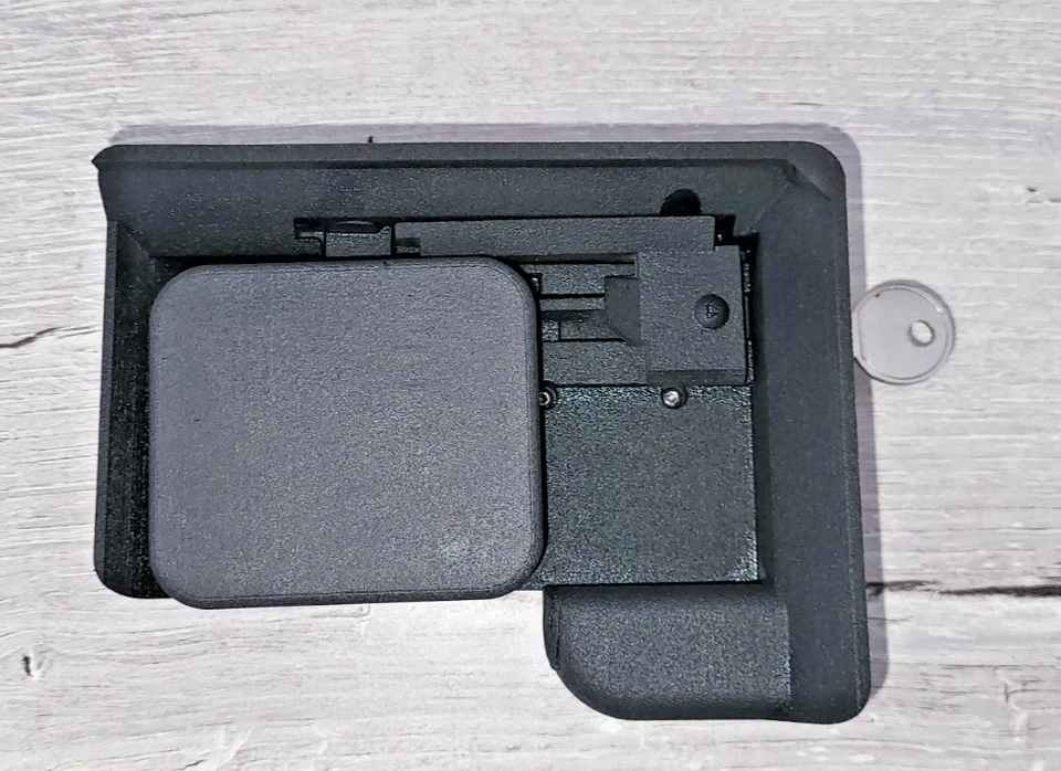 Diebstahlsicherung Abschließbare Navi Halterung für Garmin ZUMO XT2 - Bild 1 von 4