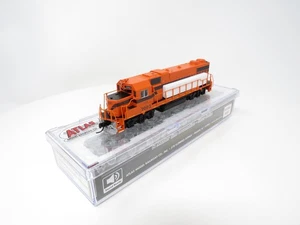 Atlas N 40004814 South Shore Freight EMD GP38-2 Phase II Diesel Locomotive - Picture 1 of 8