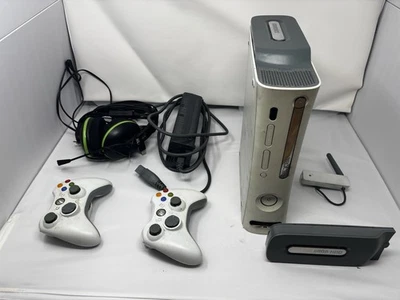 Microsoft Xbox 360 Pro 20GB Console - Matte White - Image 1 of 2