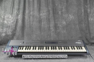 KORG N364 Music Workstation Synthesizer in Good Condition - Picture 1 of 24