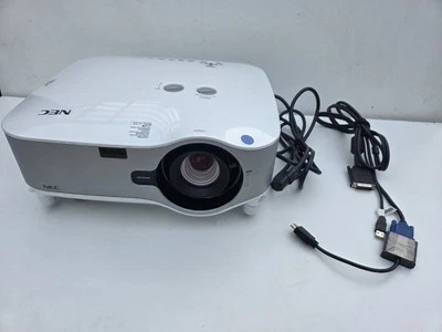 NEC NP2000 4000Lumens XGA Large Venue Projector Lamp + Power Cord - No remote - Image 1 of 4