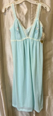 NWT Gossard Artemis Nightgown Green Nylon Satin Embroidery Accents  sz S - Image 1 of 4