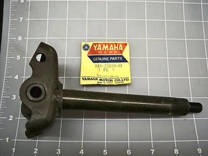 YAMAHA GP433 SNOWMOBILE 844-23853 SKI STEERING COLUMN 1 QUANTITY FREE SHIPPING - Picture 1 of 1