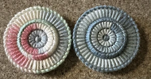 2 handgefertigte Kartenhalter für Spielkarten bunte Pastellkreise - Bild 1 von 4