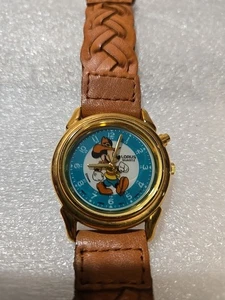 Vintage Lorus Disney Mickey Mouse Indiglo Quartz Men's Watch V671-6050 - Picture 1 of 11