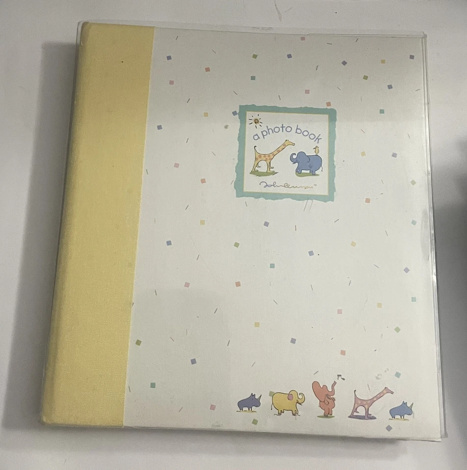 Álbum de fotos especial Baby Gibson CARTER'S John Lennon - Imagem 1 de 4