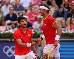 8x10 Photo CARLOS ALCARAZ & RAFAEL NADAL 2024 Paris Summer Olympics Tennis Spain - Picture 1 of 1