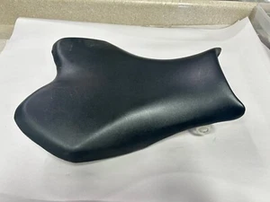USED 09-11 Suzuki GSXR1000 OEM FRONT SEAT BLACK 45100-47H00-6BY - Picture 1 of 9