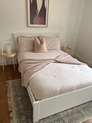 Ikea Burvik Beistelltisch weißes Gestell H47cm gesamt H77cm x 2 Paar - Bild 1 von 3