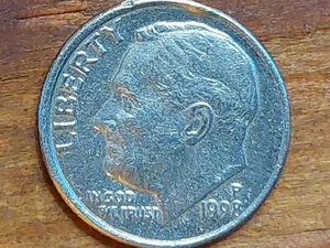 1998 P Strike Through Grease Error Dime - Picture 1 of 2