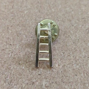 Ladder Lapel Pin Back Gold Tone - Picture 1 of 3
