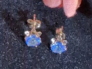 Vintage J. C. M. 14k Gold & Blue Sapphire Precious Stone Pierce Stud Earrings - Picture 1 of 19