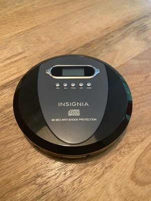 Reproductor de CD portátil Insignia NS-P4112 60 segundos antichoque Foto 1 de 3