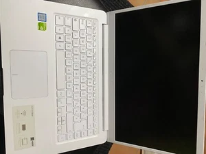 Pc Asus vivobook i5, 8th gen, 8GB ram. Utilizzato poco è trattato maniacalmente - Foto 1 di 2