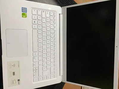Pc Asus vivobook i5, 8th gen, 8GB ram. Utilizzato poco è trattato maniacalmente  - Immagine 1 di 2