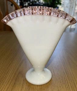 Vintage 1940er Fenton Rose Crest Fächer Vase 7,25" - Bild 1 von 8