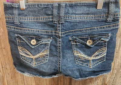 Truce Women's Dark Distressed Rolled Cuffed Denim Jeans Belt Shorts size 9 - Image 1 of 4