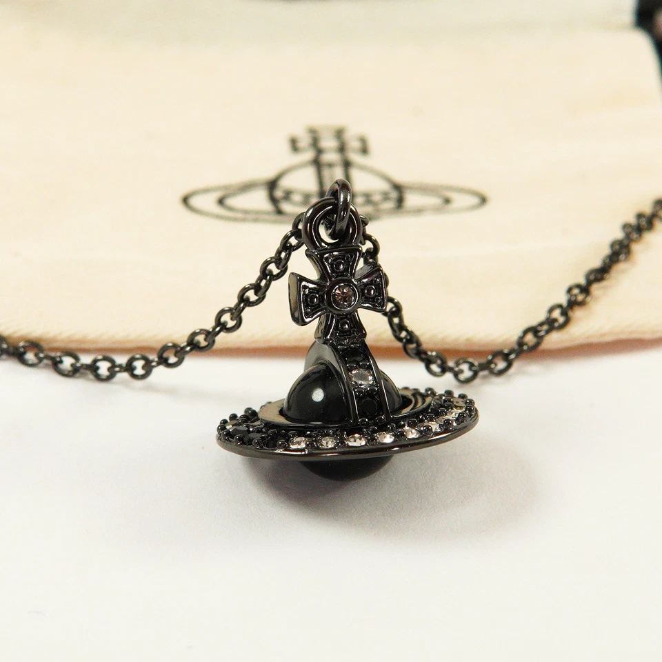 Vivienne Westwood Collar Pistola Tono Metal 3D Orbe Cristal Colgante Caja de Regalo Set Foto 1 de 4