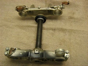 1980 suzuki pe175 triple clamp tree headset - Picture 1 of 5