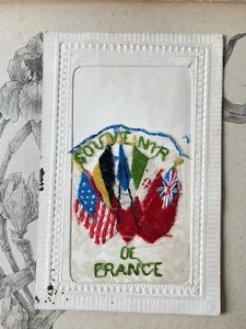 Carte Postale Souvenir de France fantaisie brodée Broderie Drapeau Militaire - Bild 1 von 3