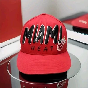  Vtg. Miami Heat NBA New Era Hardwood Classics Red Basketball Snapback Cap Hat - Picture 1 of 14