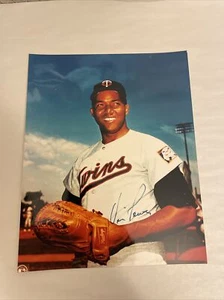 Vic Power (Pellot) D.2005 Autographed/Original Signed 8x10 Glossy Photo - Picture 1 of 3