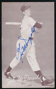 Gil McDougald Signed 1947-66 Exhibit B/W Photo Postcard Yankees 181066