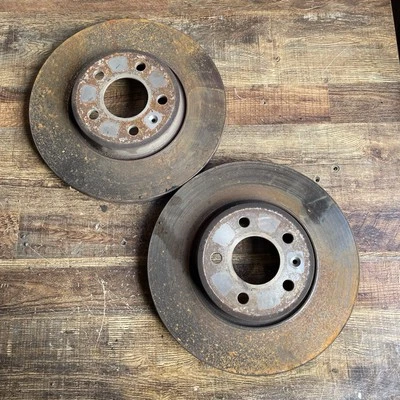 AUDI A5 8T 2008-2012 FRONT PAIR OF LEFT & RIGHT BRAKE DISCS GOOD CONDITION - Image 1 of 3