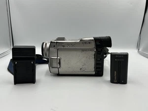 Sony MiniDV Handycam With Nightshot Model DCR-TRV9 180x PARTS OR REPAIR!!!!!!!!! - Picture 1 of 16