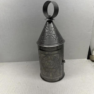 Linterna colgante vintage de corona de Navidad primitiva perforada con velas - - Imagen 1 de 15
