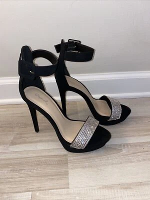 Tacones altos con correa al tobillo negra brillante talla 8 para mujer (nuevos, con defectos) Foto 1 de 4