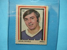 1972/73 EDDIE SARGENT NHL HOCKEY STAMP STICKER CARD #157 DOUG FAVELL SHARP+