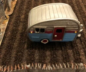 Camper Anhänger Wohnmobil lackiert fertig Zombie Last Days Gaslands Zombicide Flachschiff - Bild 1 von 12
