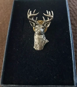 SIGNED A R BROWN - VINTAGE PEWTER BROOCH - HEAD OF STAG - Picture 1 of 2