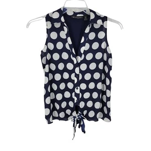 INC International Concepts gepunktete ärmellose Bluse mit Knopfleiste XS - Fehler - Bild 1 von 4