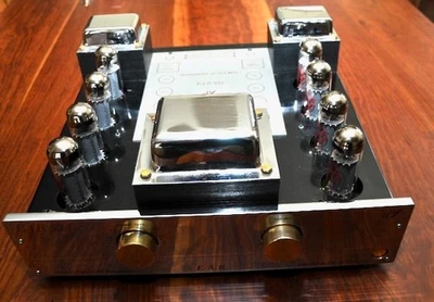 Amplificador integrado EAR 834 Foto 1 de 4