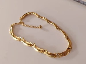 Vintage Gold Tone Chain Necklace With Trifari T Hang Tag - Picture 1 of 7