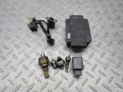 1997 87-97 Kawasaki VN1500 Vulcan 1500 caixa de fusíveis relé piscador sensor de bobina de pulso - Imagem 1 de 4