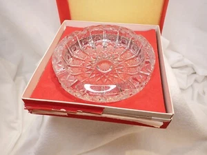Vintage Heavy Clear Cut Glass Crystal Ashtray Starburst Round Hollywood Regency - Picture 1 of 8