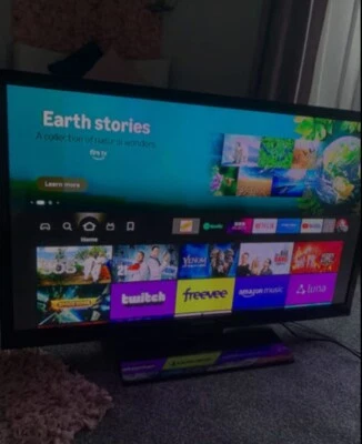 22" SAMSUNG FREEVIEW BUILT IN FULL HD LED TV  WITH ORIGINAL STAND & REMOTE CONTR - Image 1 of 2